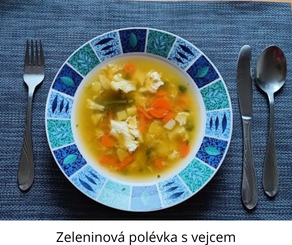 Zeleninová polévka s vejcem